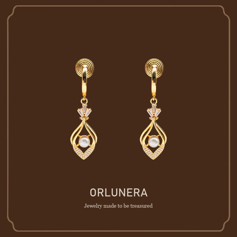Celeste Leaf Pearl Geometric Clip-On Earrings Orlunera cover