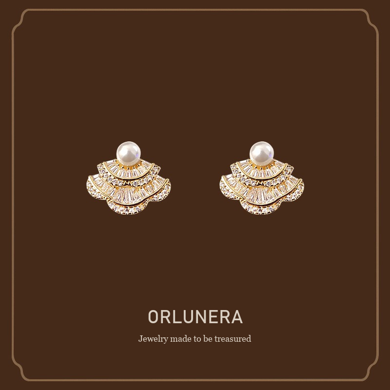 Noelle Fan Pearl Clip-On Earrings Orlunera cover