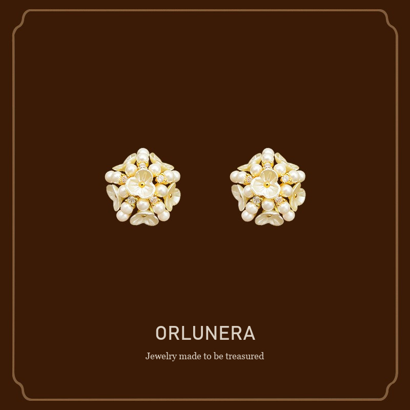 Élan Shell Pearl Clip-On Earrings Orlunera cover