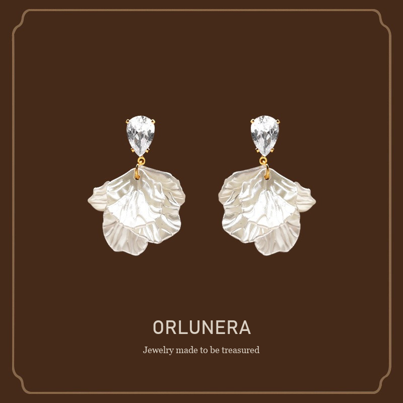 Amara Floral Leaf Clip-On Earrings Orlunera cover