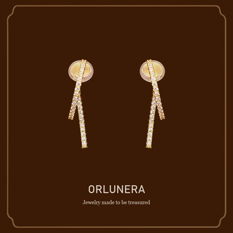 Élan Pavé Crystal Clip-On Earrings Orlunera cover