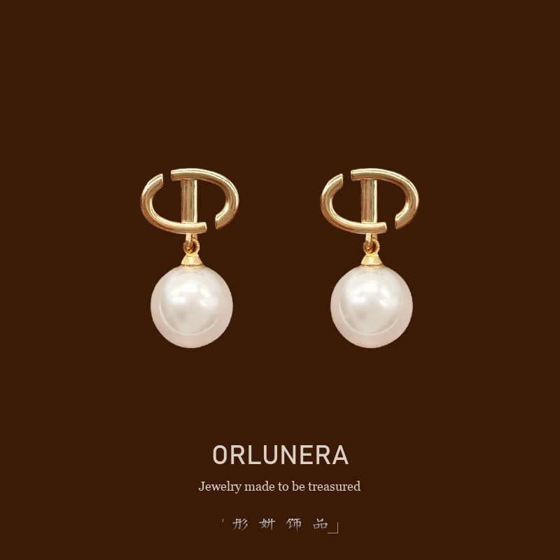 Aurelia Pearl Clip-On Drop Earrings Orlunera cover