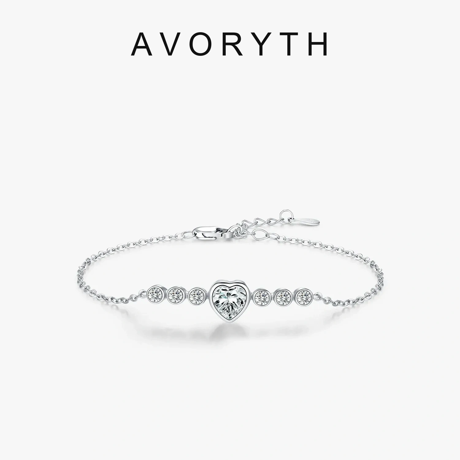 AVORYTH Marielle Heart Moissanite Bracelet AVORYTH cover image