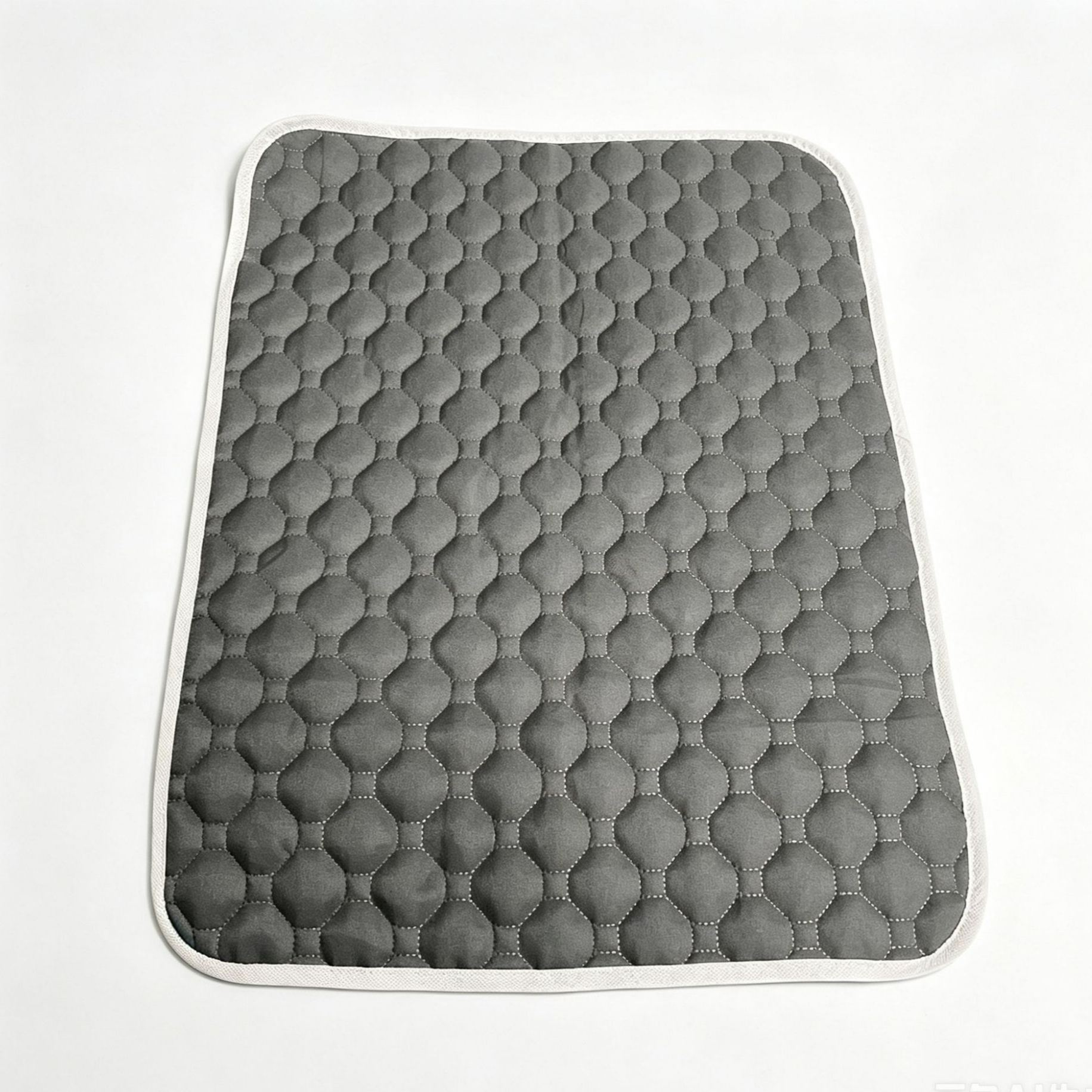 Heeipaw All-season Cooling Dog Bed, Machine Washable Pet Sleeping Mat For Dogs & Cats, Breathable Summer Cooling Pad, Comfortable Pet Cushion - Size XXL (145 × 105 cm) - Dark Grey - image 7