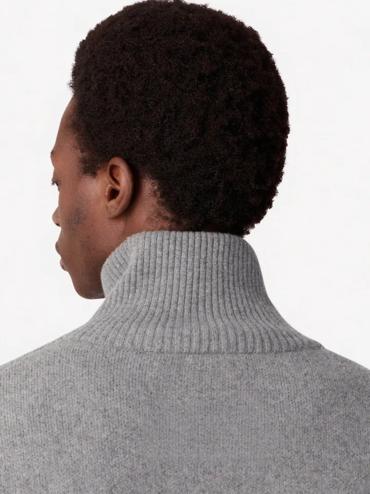 CORE ZIP-UP SWEATER
