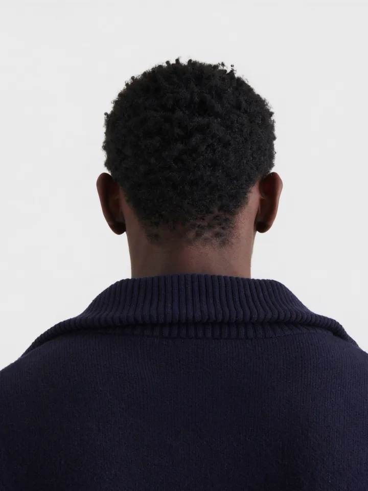 CORE ZIP-UP SWEATER