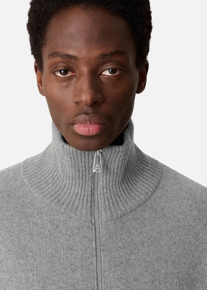 CORE ZIP-UP SWEATER