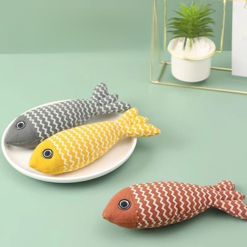 Linen Fish Cat Toy
