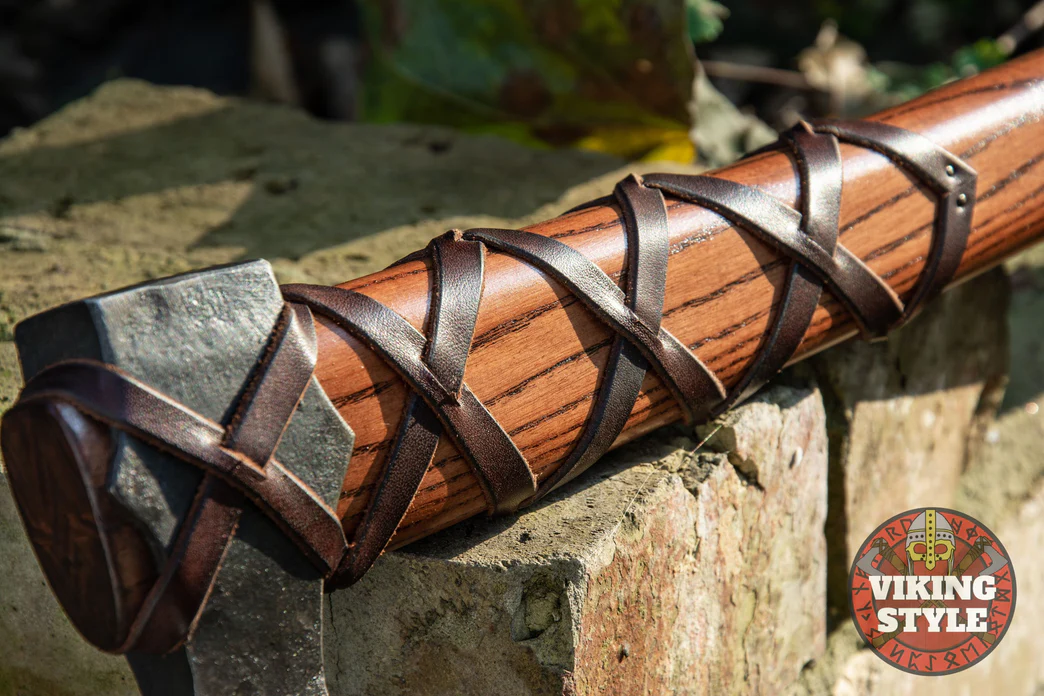 Machado barbudo viking tradicional