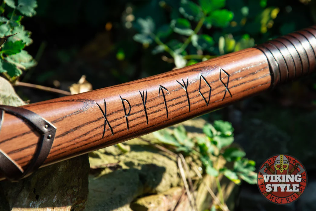 Machado barbudo viking tradicional