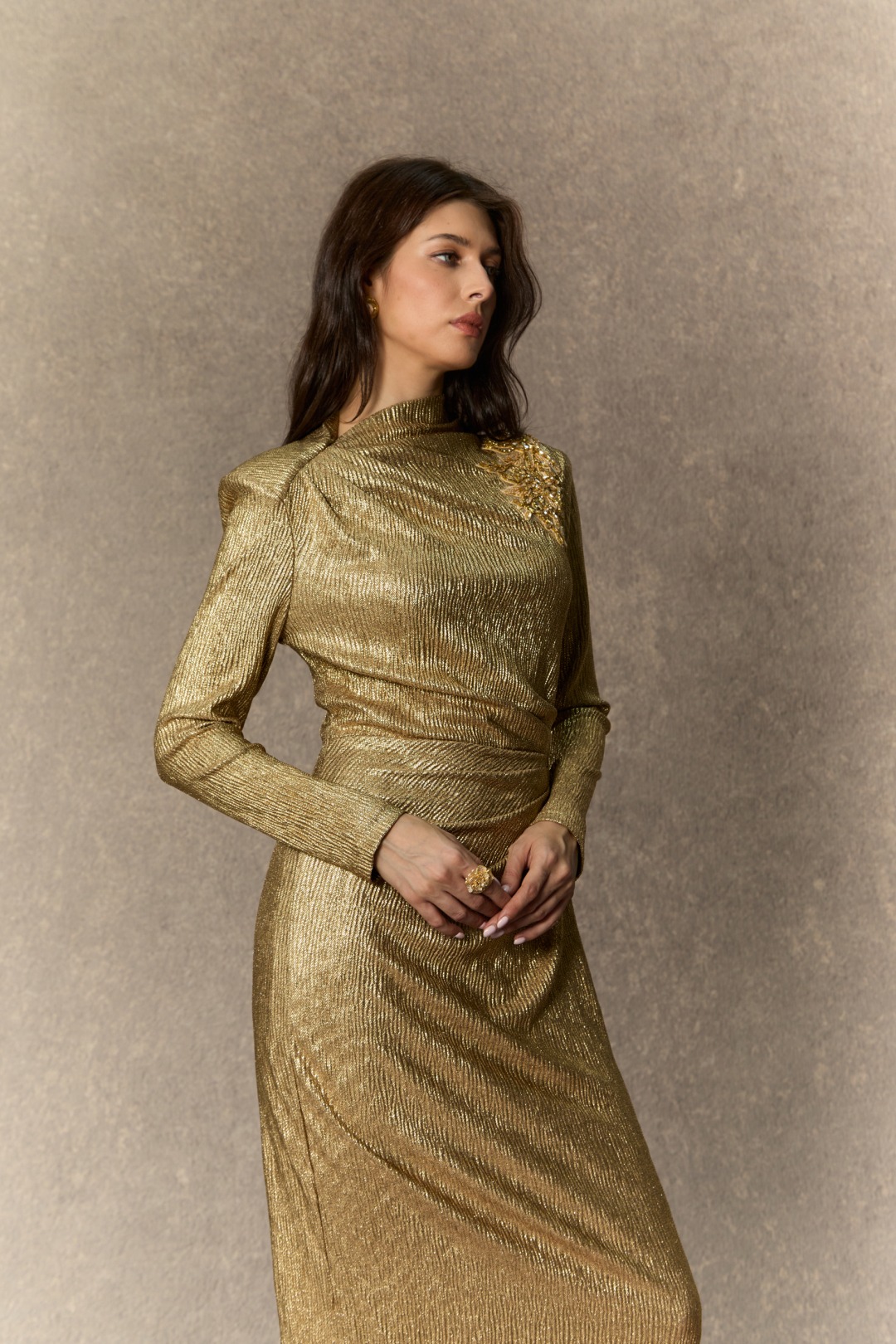 Brilliant Allure Gold Floral Embellished Texture Midi Dress