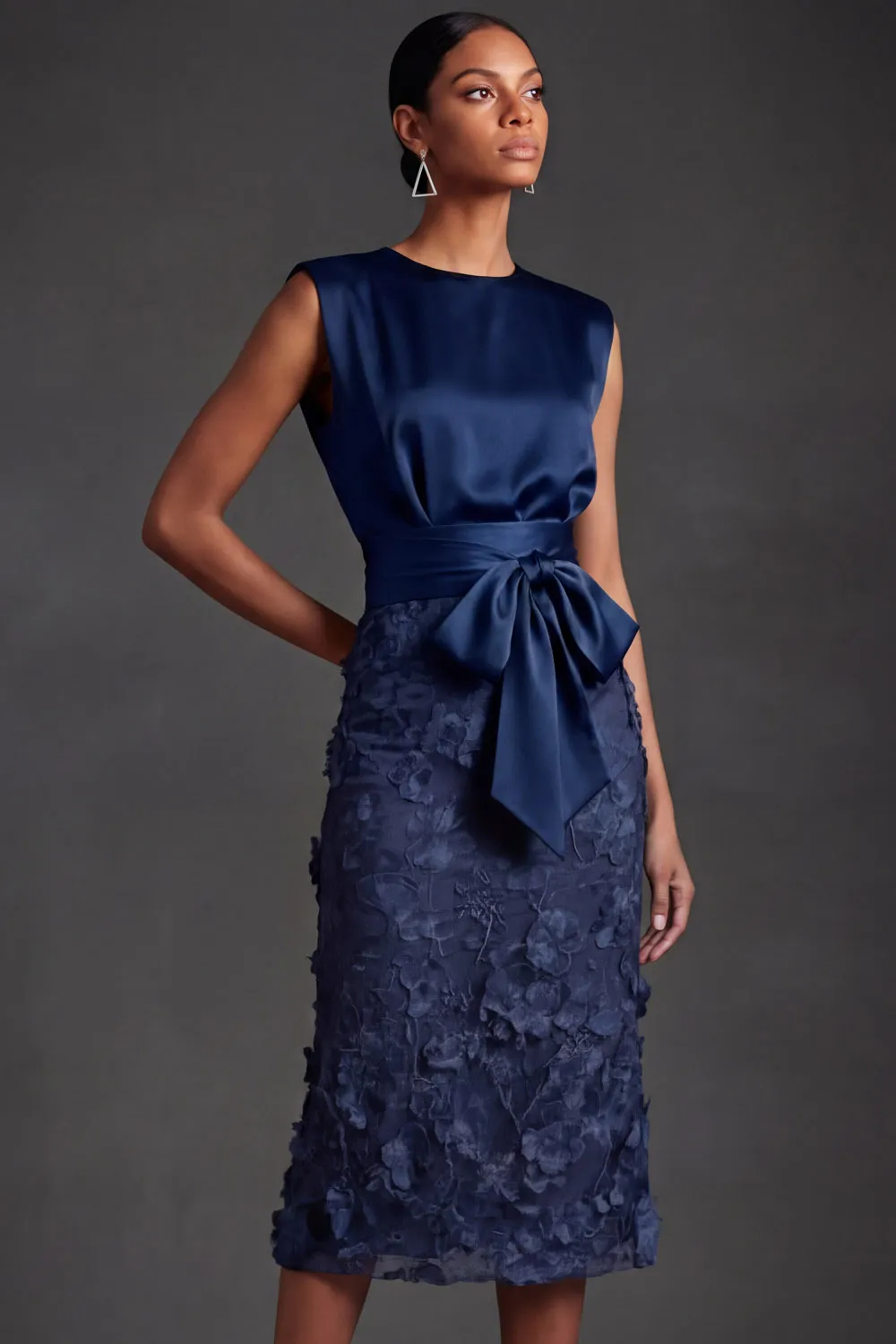 Navy Round Neck Sheath Satin Appliqued Midi Dress