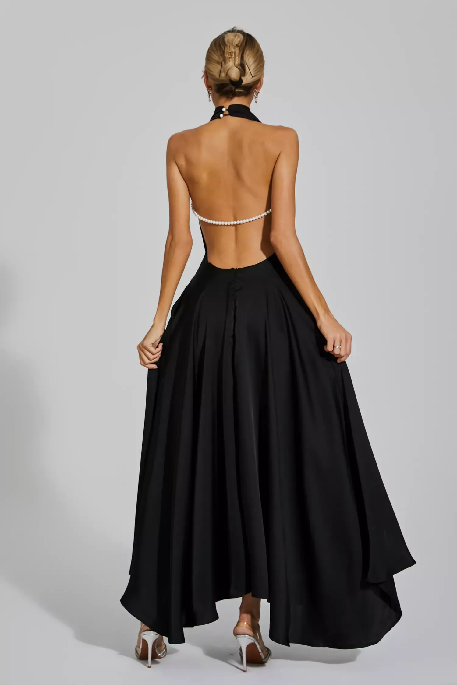 Elegant Black Halter Backless Evening Dress