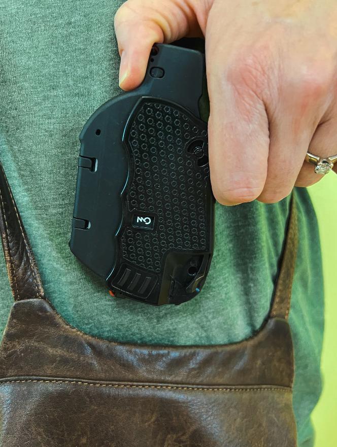 Folding .22 LR Pocket Pistol-Toy