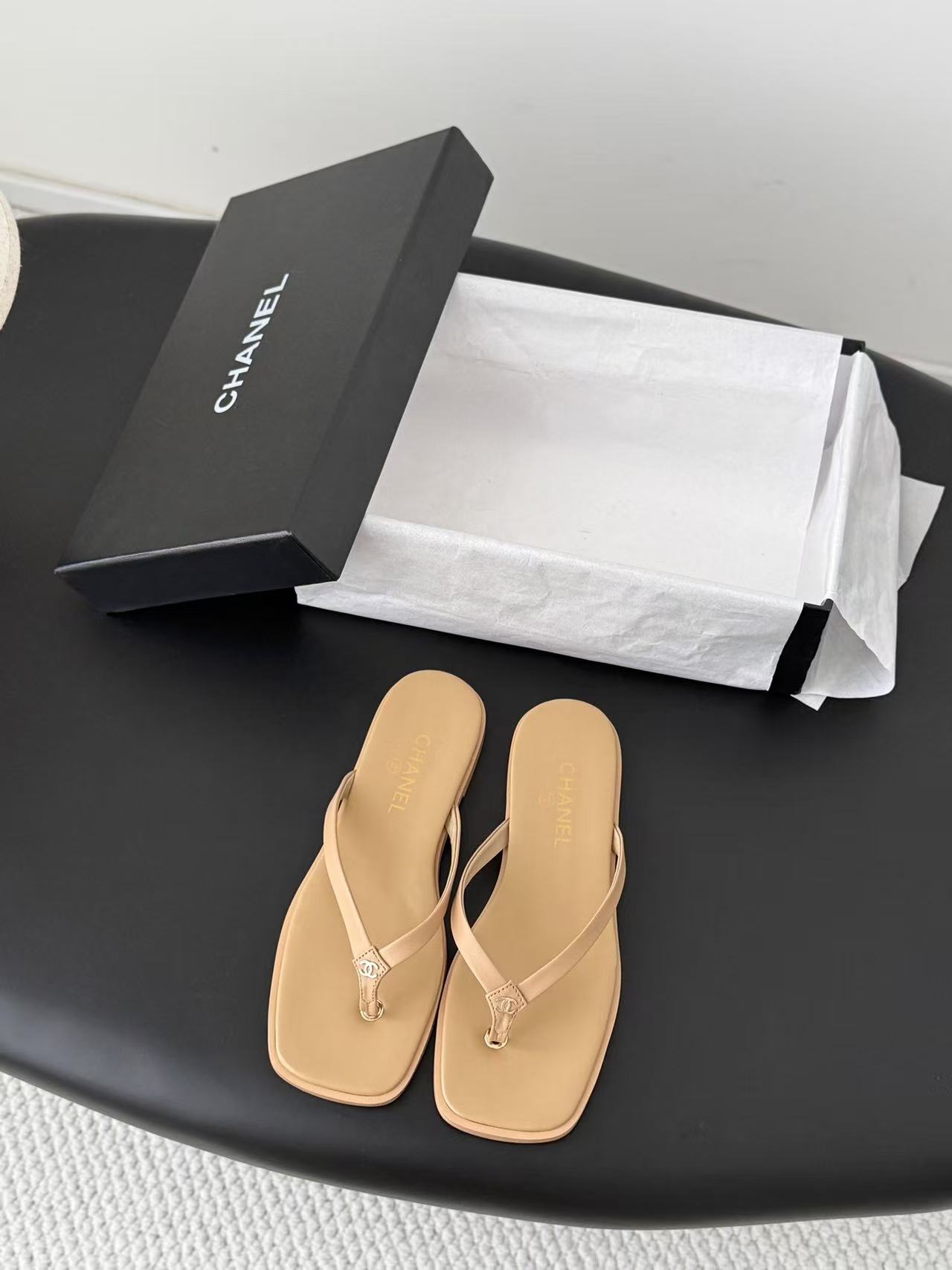 Casual shoes