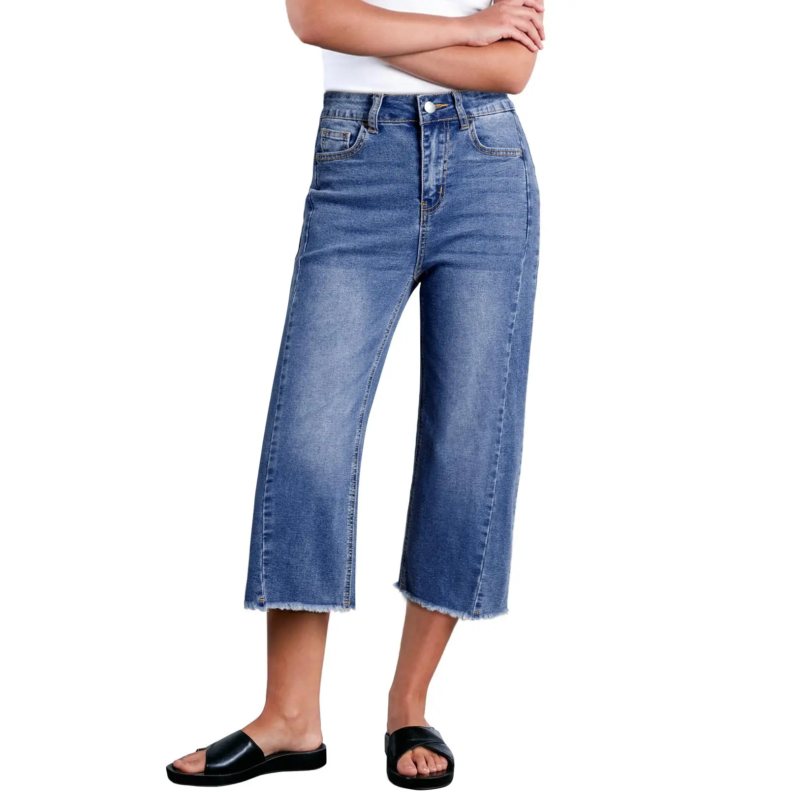 Women's cropped jeans, high-waisted, wide-leg, stretchy, with frayed side seams.