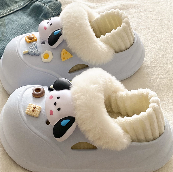 Cute puppy shoes, trendy and personalized, can be purchased wholesale