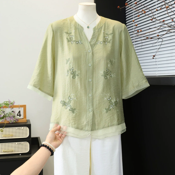 Mom's new summer outfit, Chinese style cotton and linen T-shirt, small shirt, middle-aged and elderly women's short sleeved shirt, Mother's Day clothes