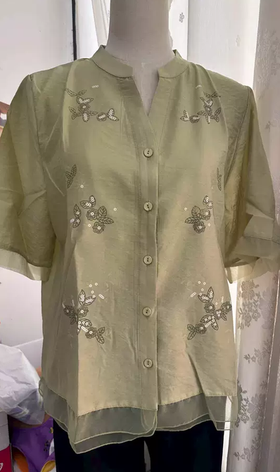 Mom's new summer outfit, Chinese style cotton and linen T-shirt, small shirt, middle-aged and elderly women's short sleeved shirt, Mother's Day clothes