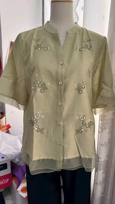 Mom's new summer outfit, Chinese style cotton and linen T-shirt, small shirt, middle-aged and elderly women's short sleeved shirt, Mother's Day clothes