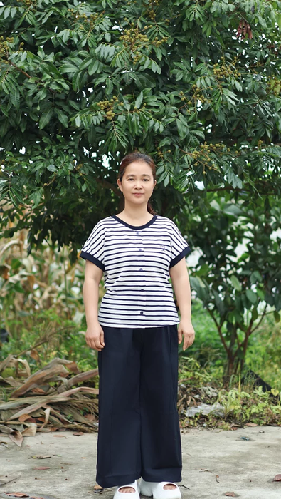 Summer short sleeved top wide leg pants two-piece set 2026 new middle-aged and elderly women's stylish striped T-shirt set