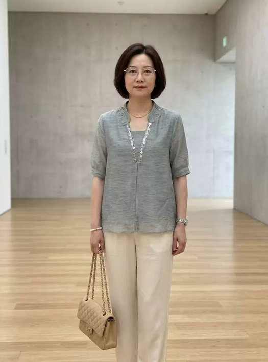 Summer fashion shirt small shirt 2026 new middle-aged and elderly women's short sleeved chiffon T-shirt