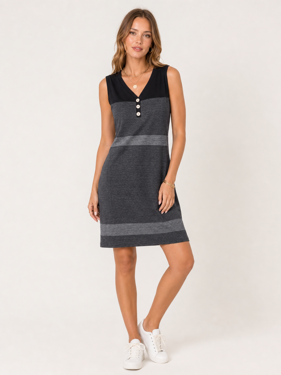 Black women's sleeveless colorblock V-neck button dress