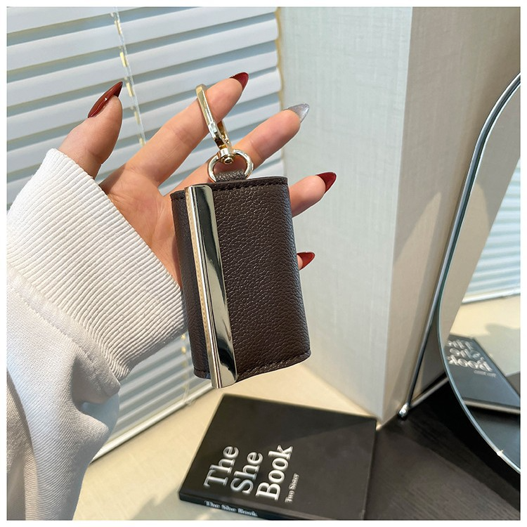 Lirohandy™ – The Keychain That Turns Into a Bag