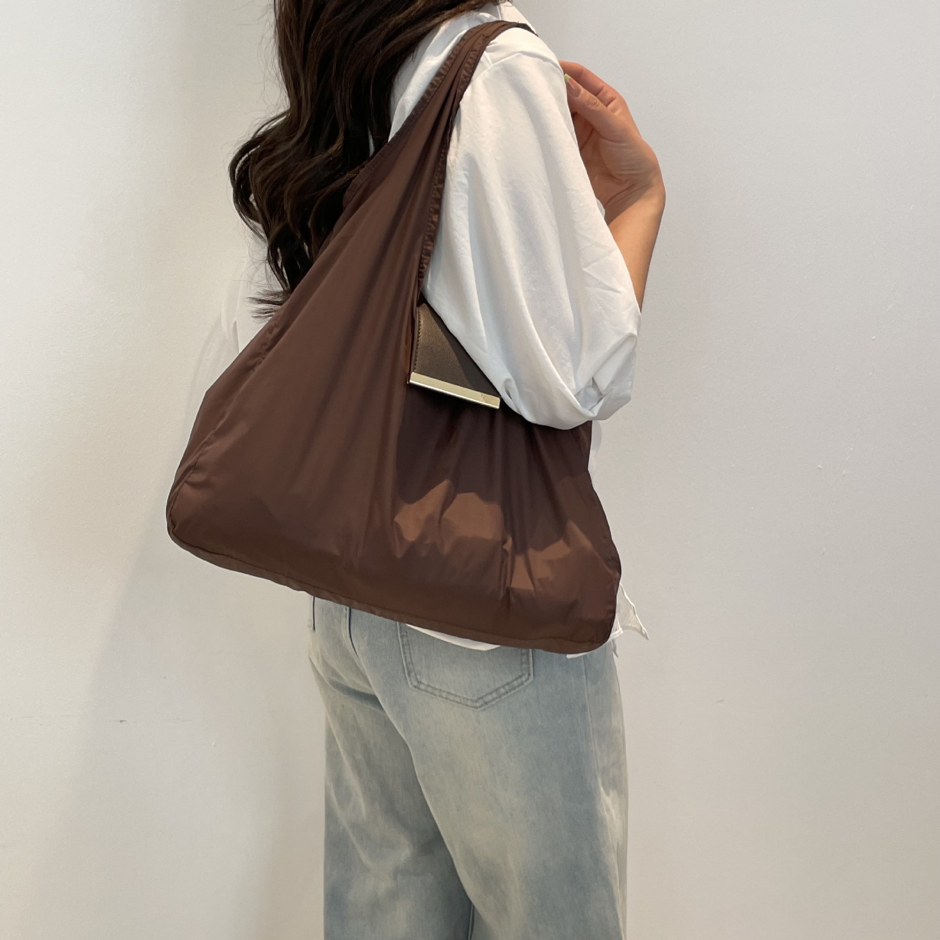 Lirohandy™ – The Keychain That Turns Into a Bag
