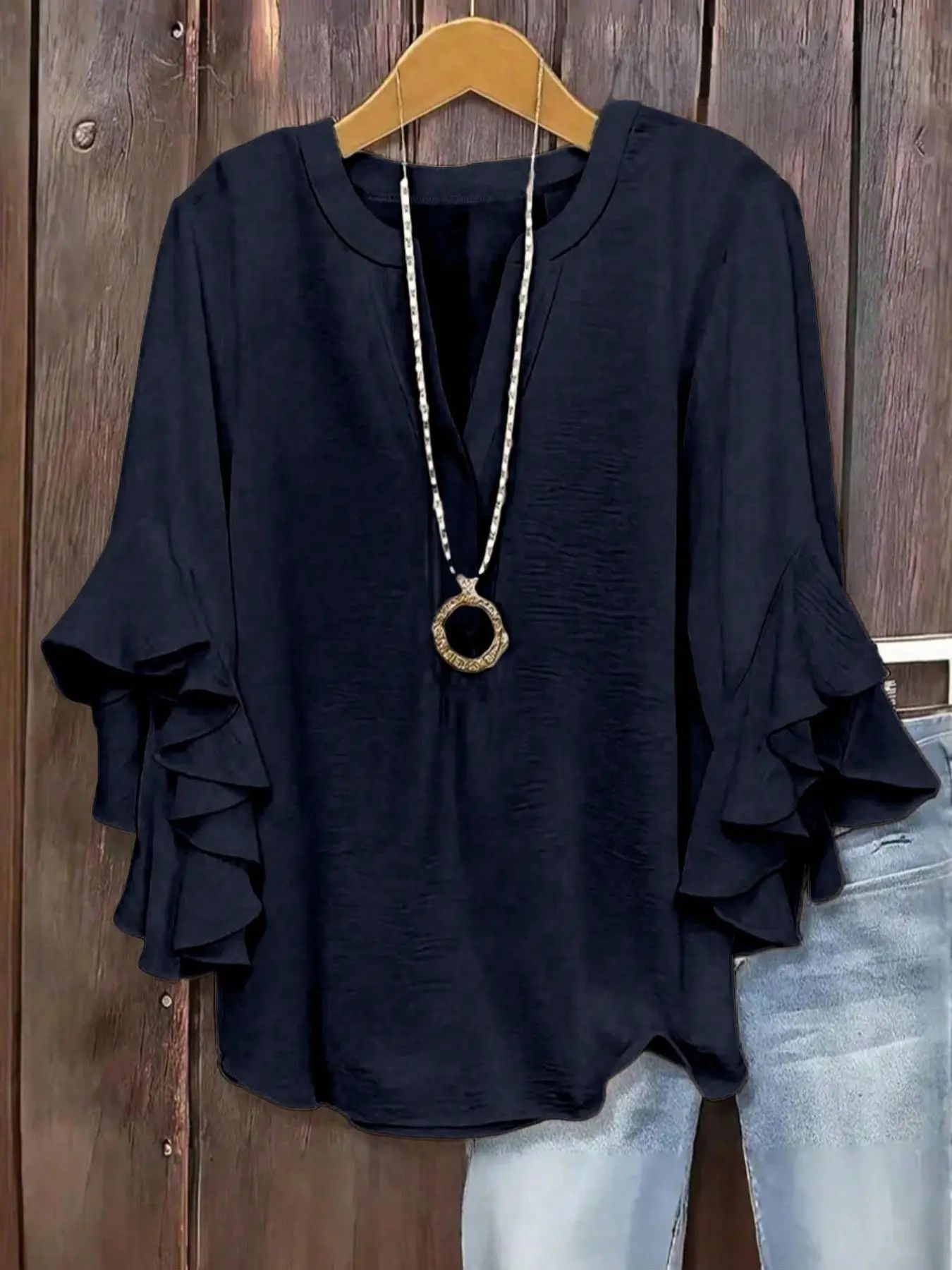 Plus Size Women's Ruffled Sleeve V-Neck Shirt Blouse, Elegant Floral Design, Comfortable and Stylish, Perfect for Casual Wear