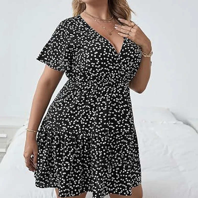👗Sukienka damska w groszki i dekolt w serek