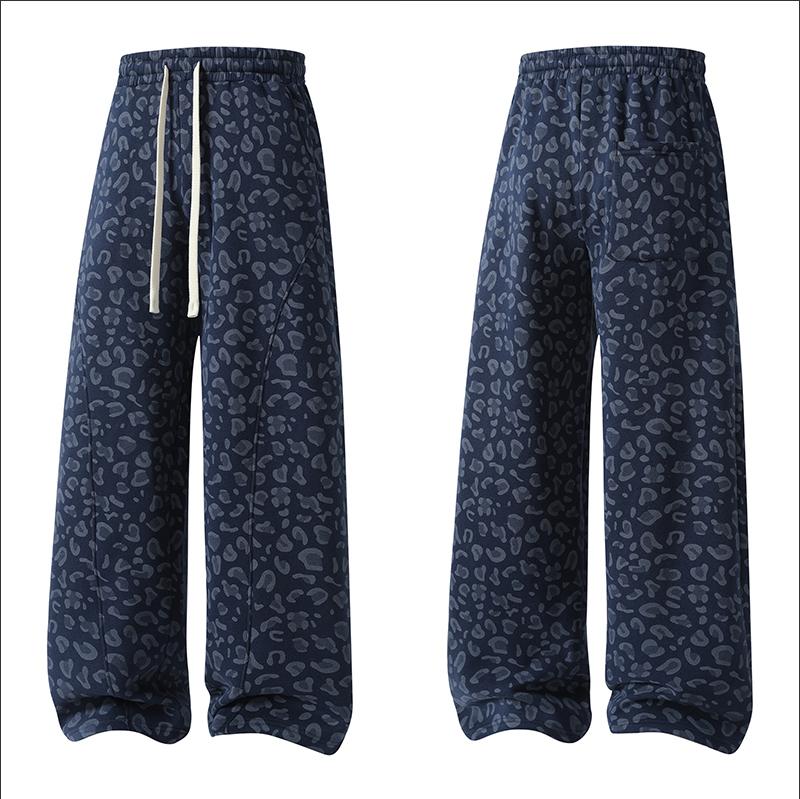 Men’s leopard-print casual trousers with side pockets, lightweight and breathable soft fabric, loose comfortable casual sweatpants, ideal for daily wear and all-year running Men’s leopard-print casual trousers with side pockets, lightweight and breathable soft fabric, loose comfortable casual sweatpants, ideal for daily wear and all-year running
