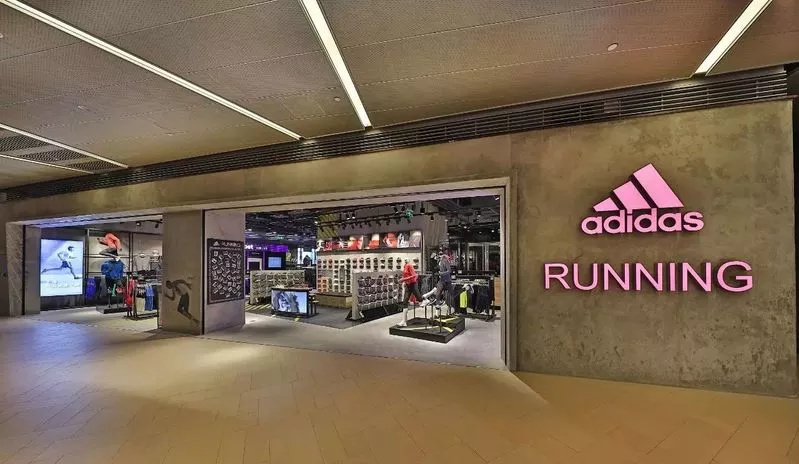 q3电商收入增长76 ,但阿迪达斯还要在中国开更多更大的实体店
