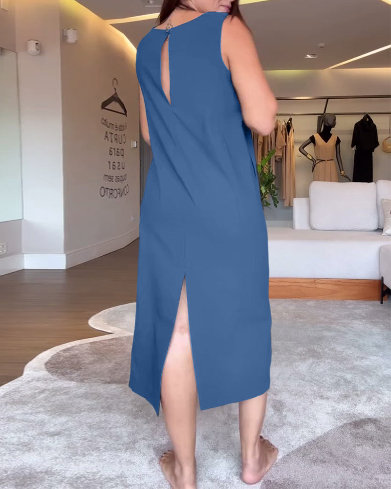 Lässiges, ärmelloses, einfarbiges Kleid mit V-Ausschnitt und Schlitz