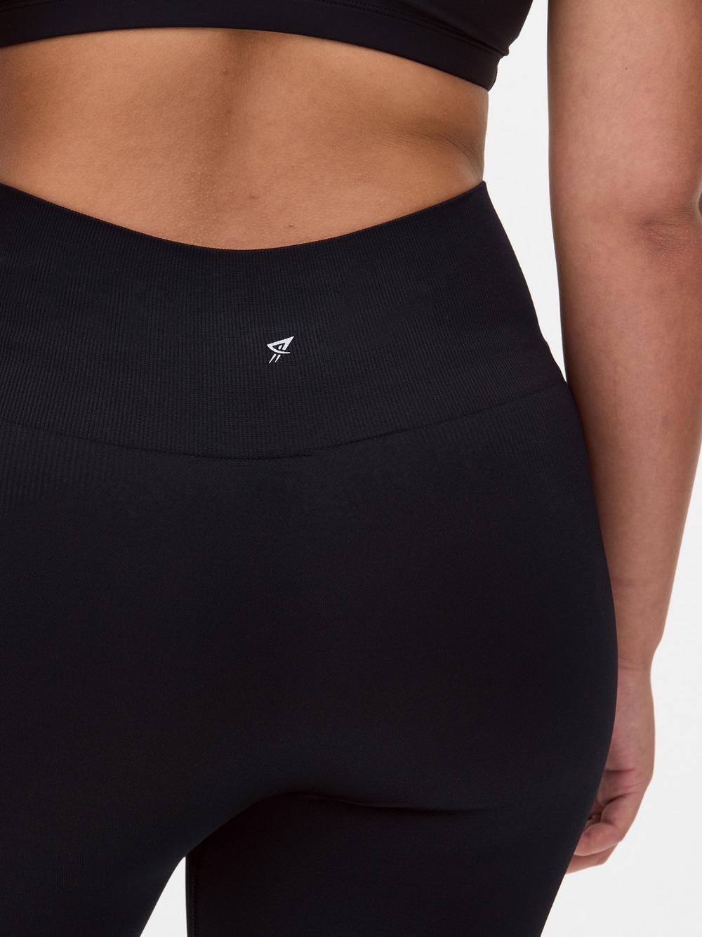 High Waisted Seamless Leggings - Black
