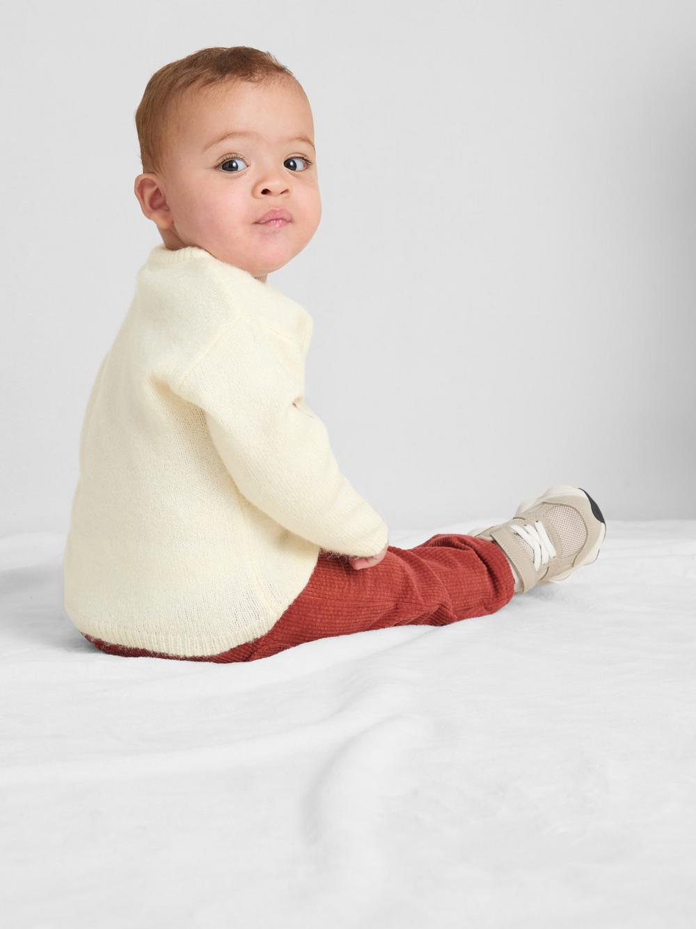 0-18mths | Embroidered Sweater and Pants Newborn Set - Cream