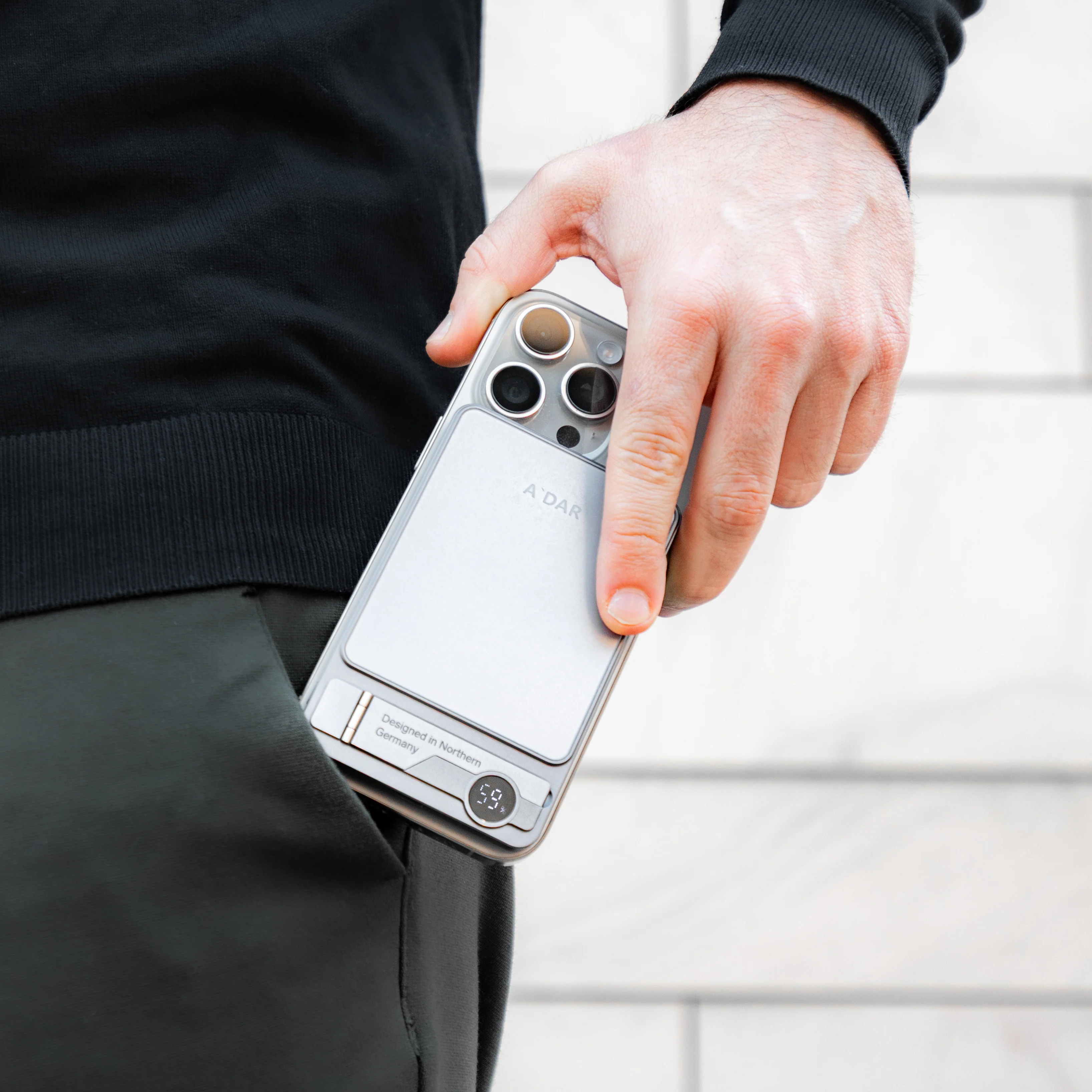 Magnetic Power Bank with Overheating Protection + Slim Charge-Aldronix