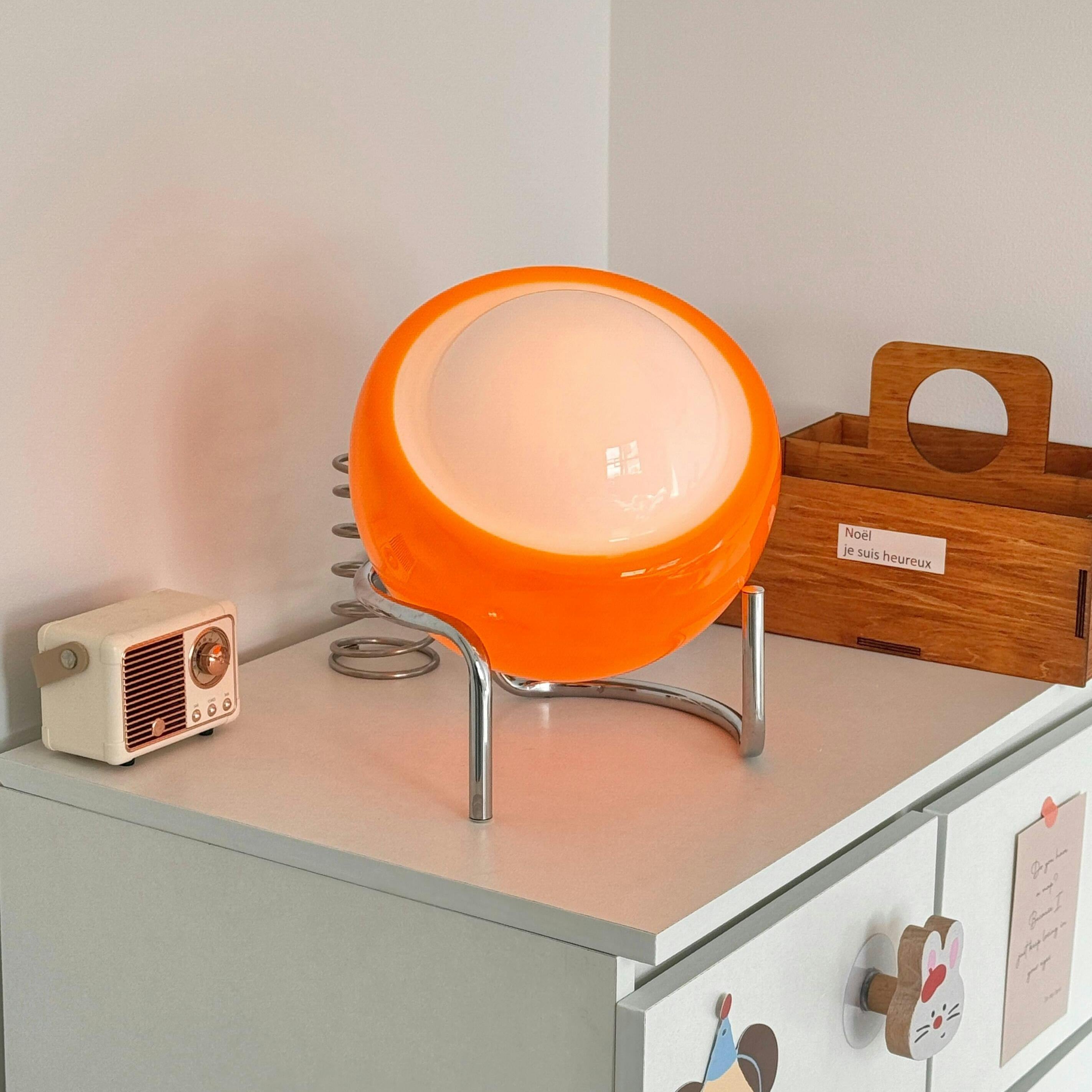 Sylas Moderne orangefarbene Bauhaus-Pilz-Tischlampe (5).webp__PID:133ae66b-61e7-44fd-8e46-213622abec29