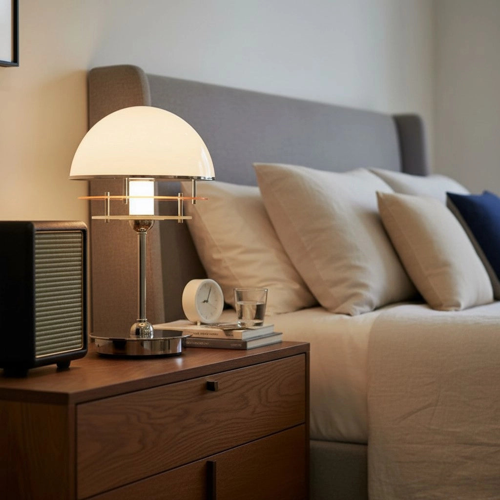 Isidore Bauhaus Acrylic Sunset Table Lamp17.webp__PID:f0d085b5-6079-4a6e-9691-8c7550122566