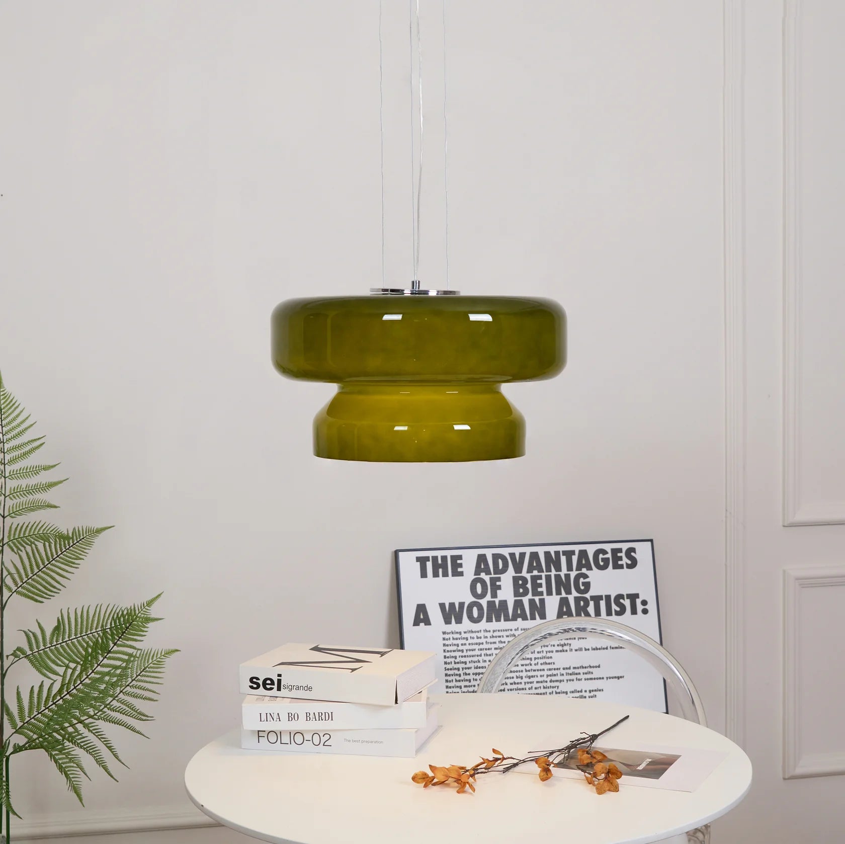 Arthur Moderne Pendelleuchte aus gebogenem Glas7.webp__PID:29378030-861c-420a-83ad-b09059e31602