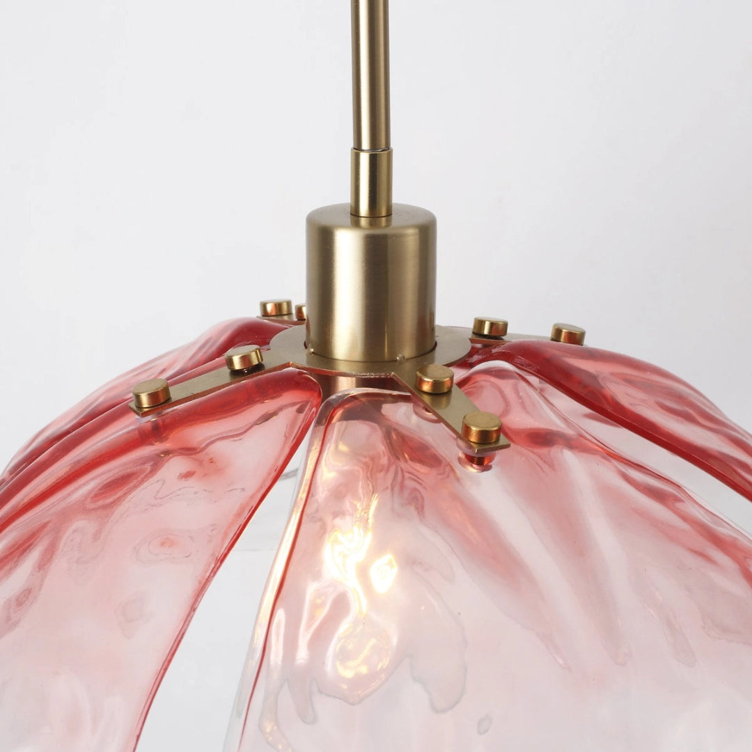 Moderne Pendelleuchte aus gehämmertem Blütenglas von Flora detail1.webp__PID:02a074ec-0265-4595-bf64-cf779f59a5cf