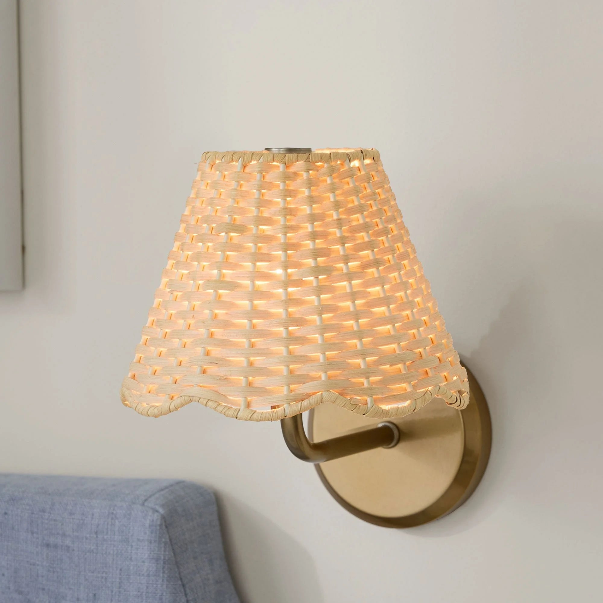 Crosby Rustikale Wandleuchter aus gewebtem Rattan, Laterne (4).webp__PID:ca1fe037-cc38-4d91-a6b4-e2f57af4b5ae