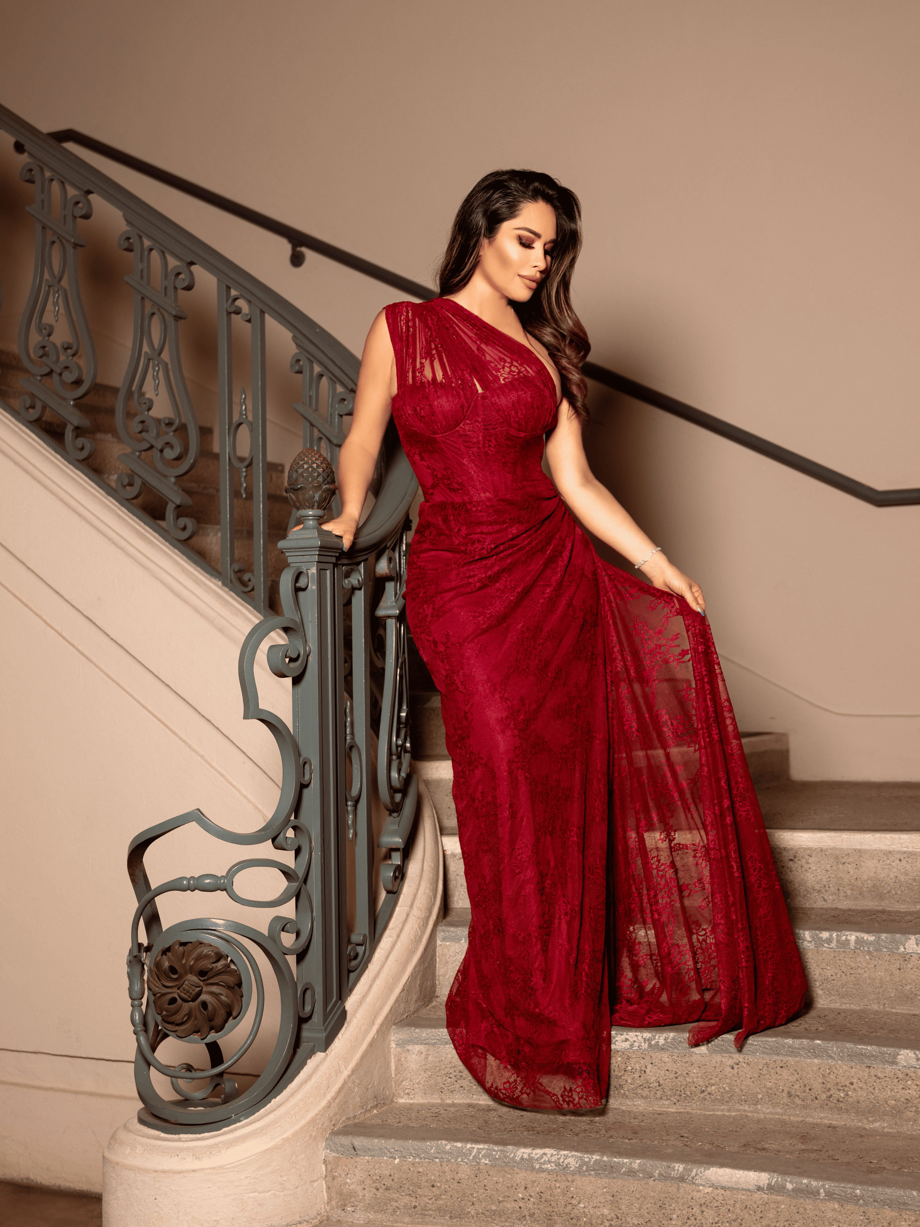Finch Romantic Contour Sleeveless Ruched Lace Knit Maxi Dress