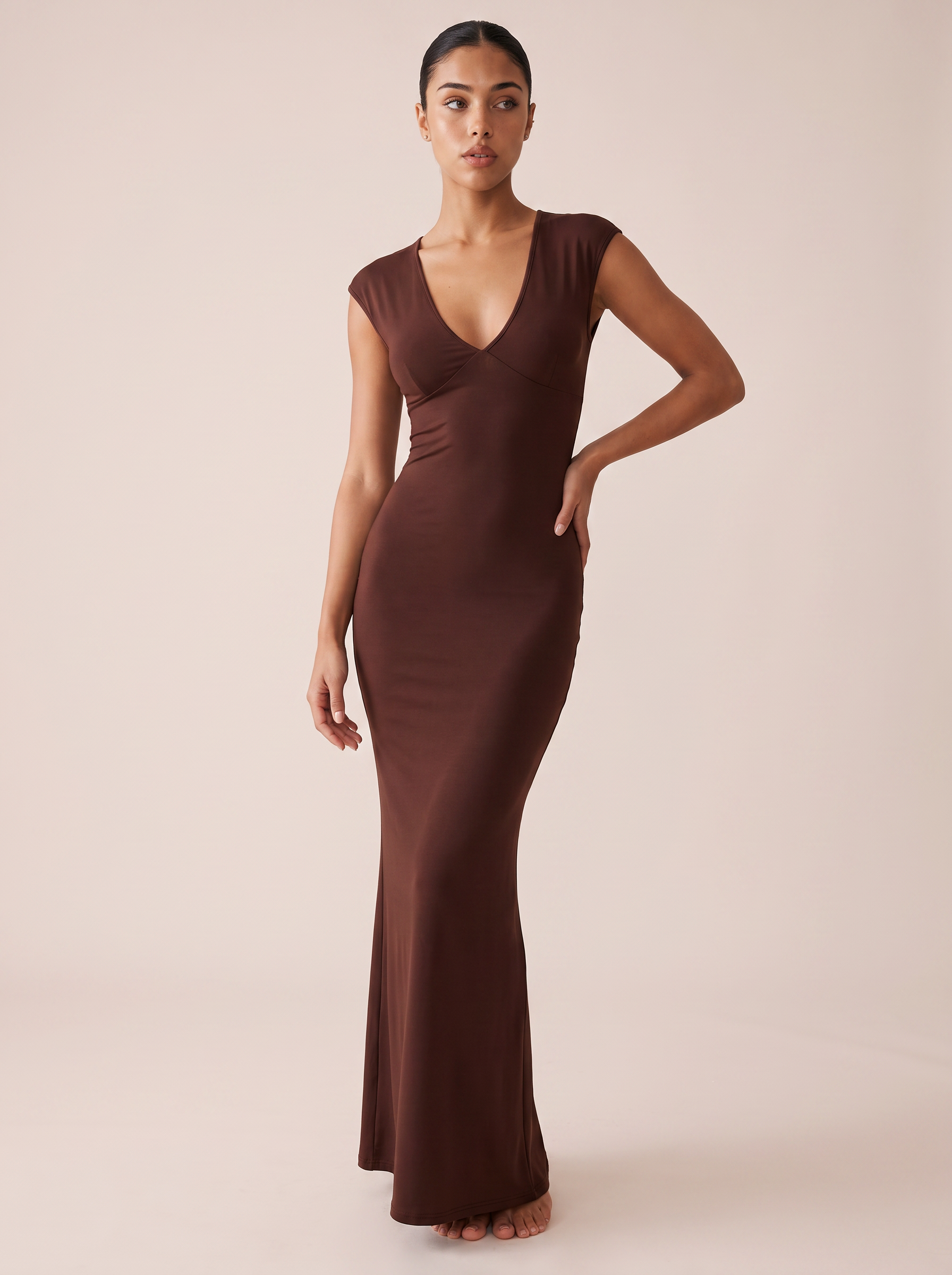 Everleigh Brown V Neck Solid Short Sleeve Bodycon Maxi Dress