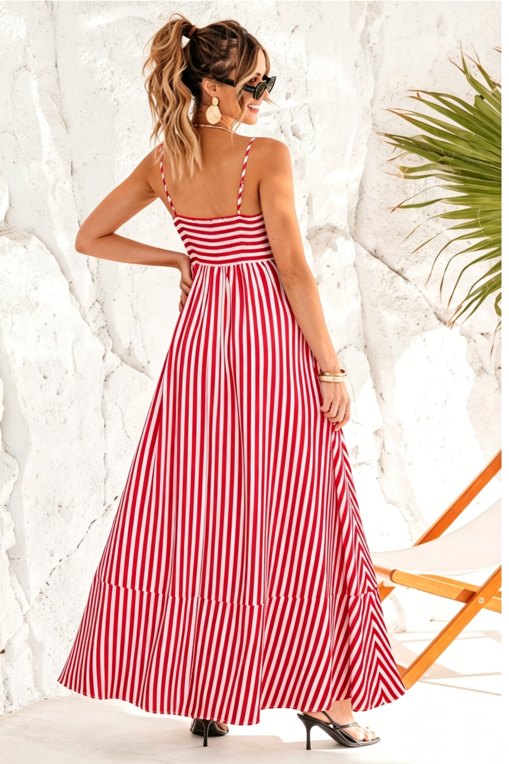 Women's Summer Maxi Dress — Casual Sleeveless Square-Neck Striped Beach Dress (With Pockets)