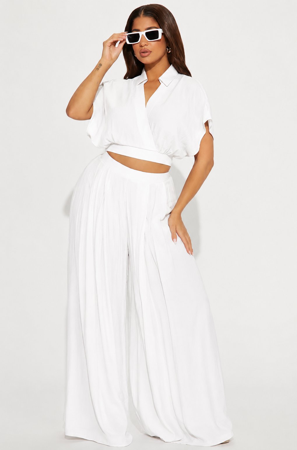 Effortless Summer 2-Piece Wrap Crop Top & Wide Leg Pants Set