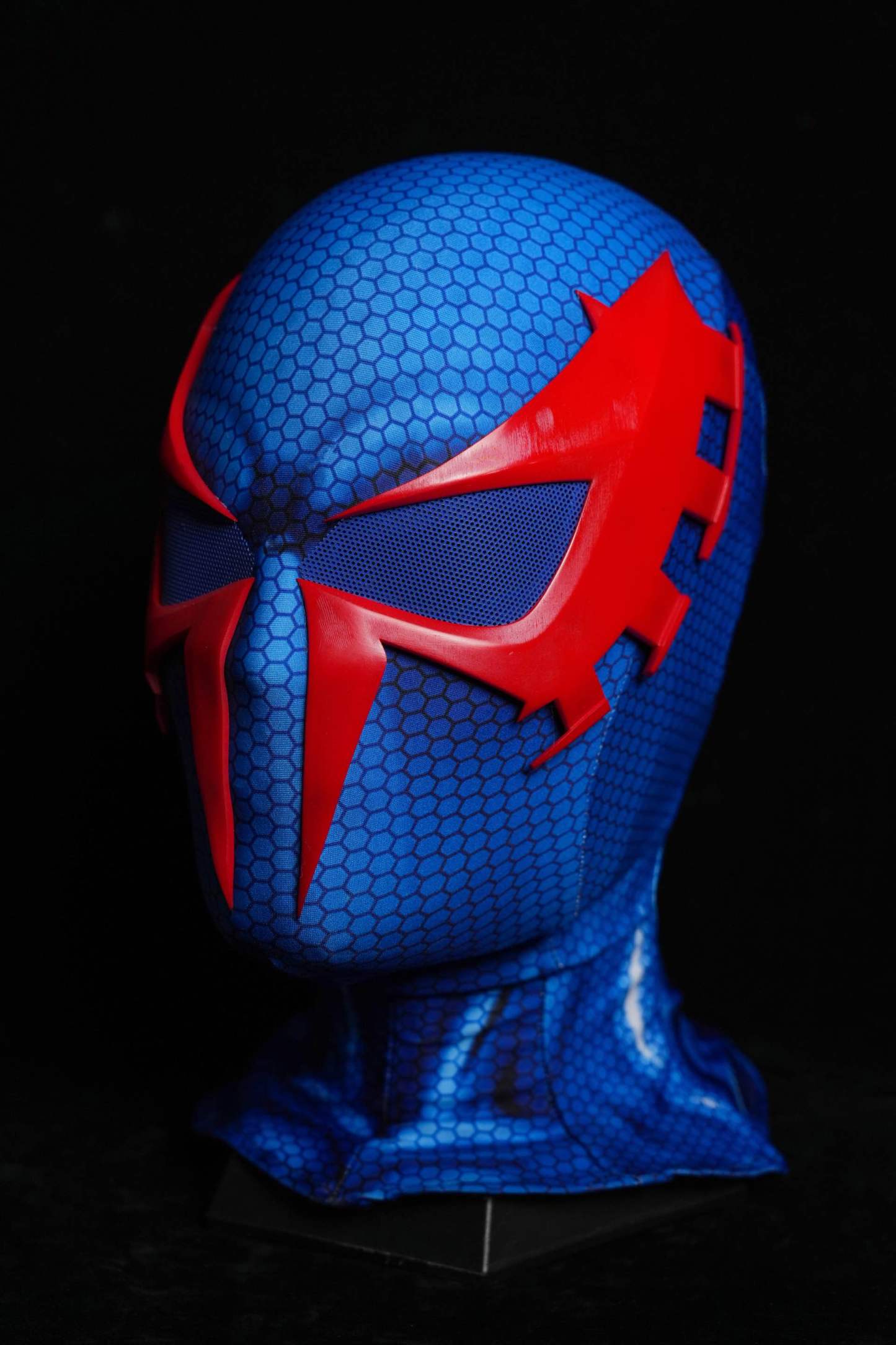 Blue Web Pattern Face Shell Mask