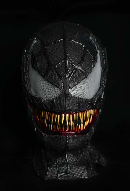 Black Symbiosis Movable Jaw Face Shell Mask