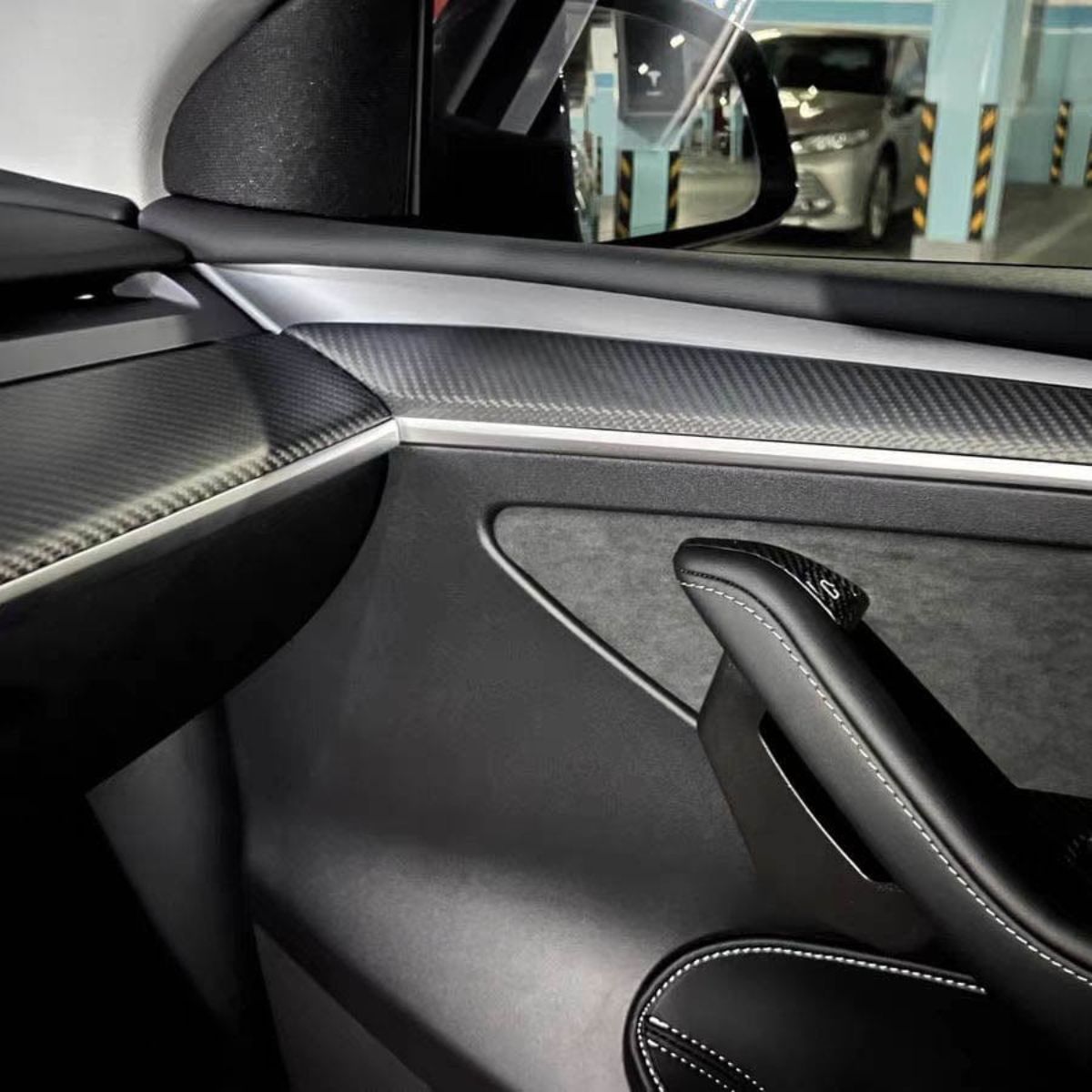 Repalcement Real Carbon Fiber Front Door Trim Panel for Tesla Model 3 / Y 2021-2023