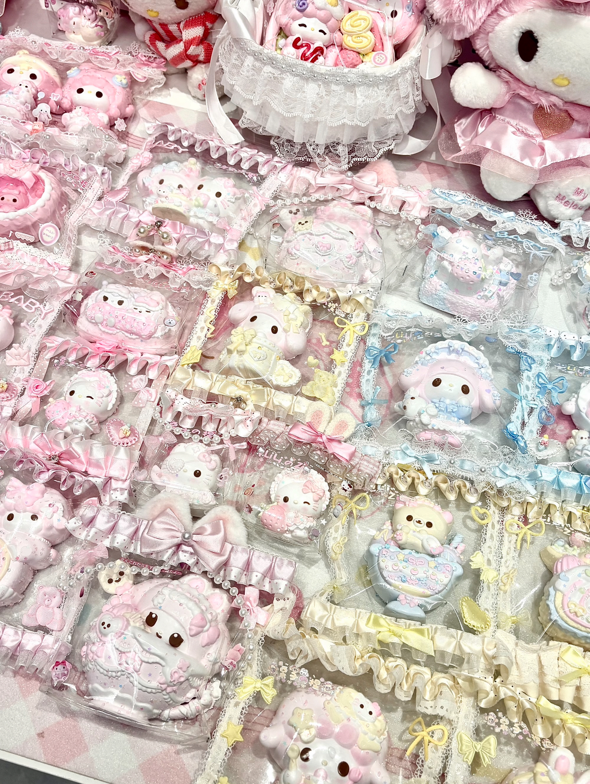 Satisfying Squishies Live Stream Selection
